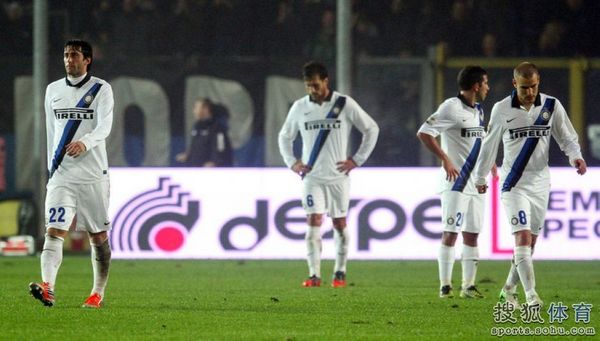  尤文图斯争议判罚受益保住联赛领头羊位置  