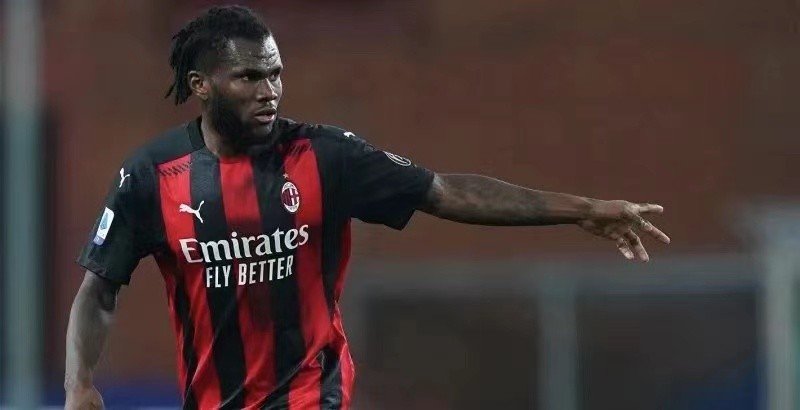  法兰克福中场核心续约谈判陷入僵局引担忧  