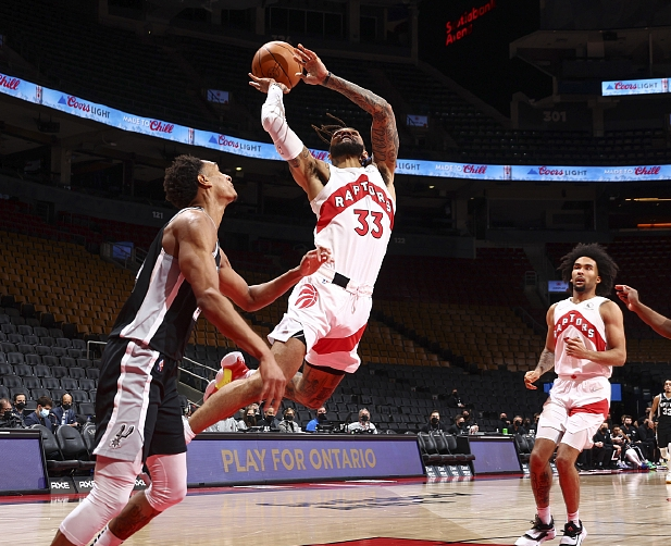  猛龙范乔丹关键抢断，北境终结爵士连胜  